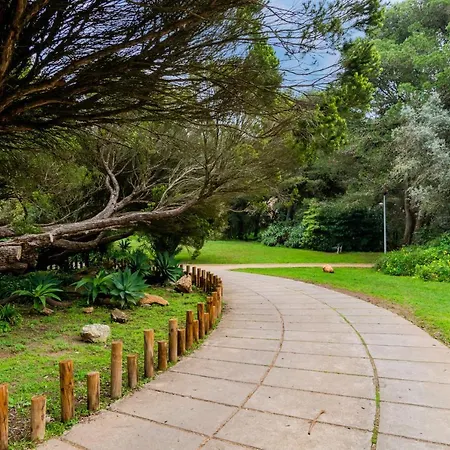 Prestige Flat アパート *