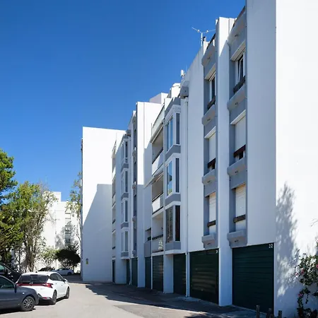Cascais Prime 2Br With Balcony & Sea View
